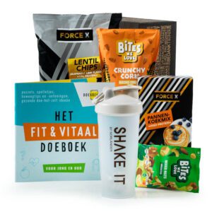 Kerstpakket Fit & Vitaal met shakebeker en doeboek
